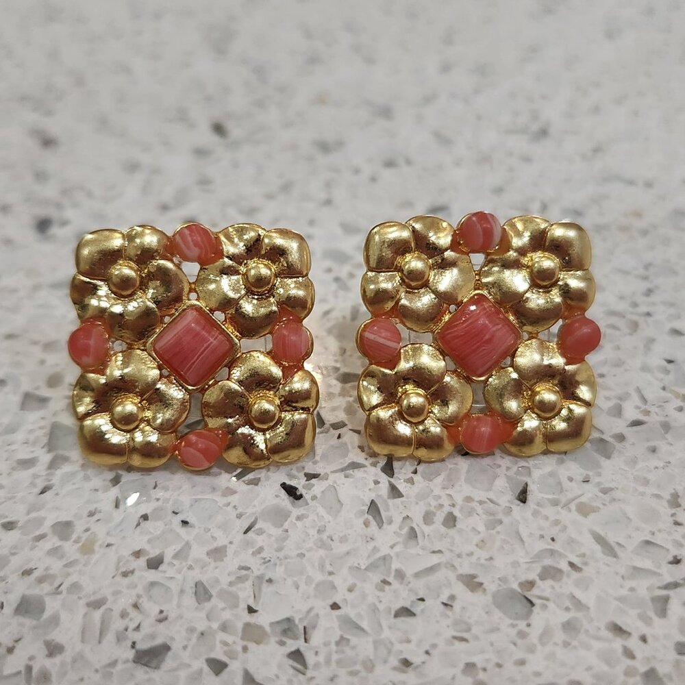 Tuckernuck Cleopatra Stud Earrings Coral
